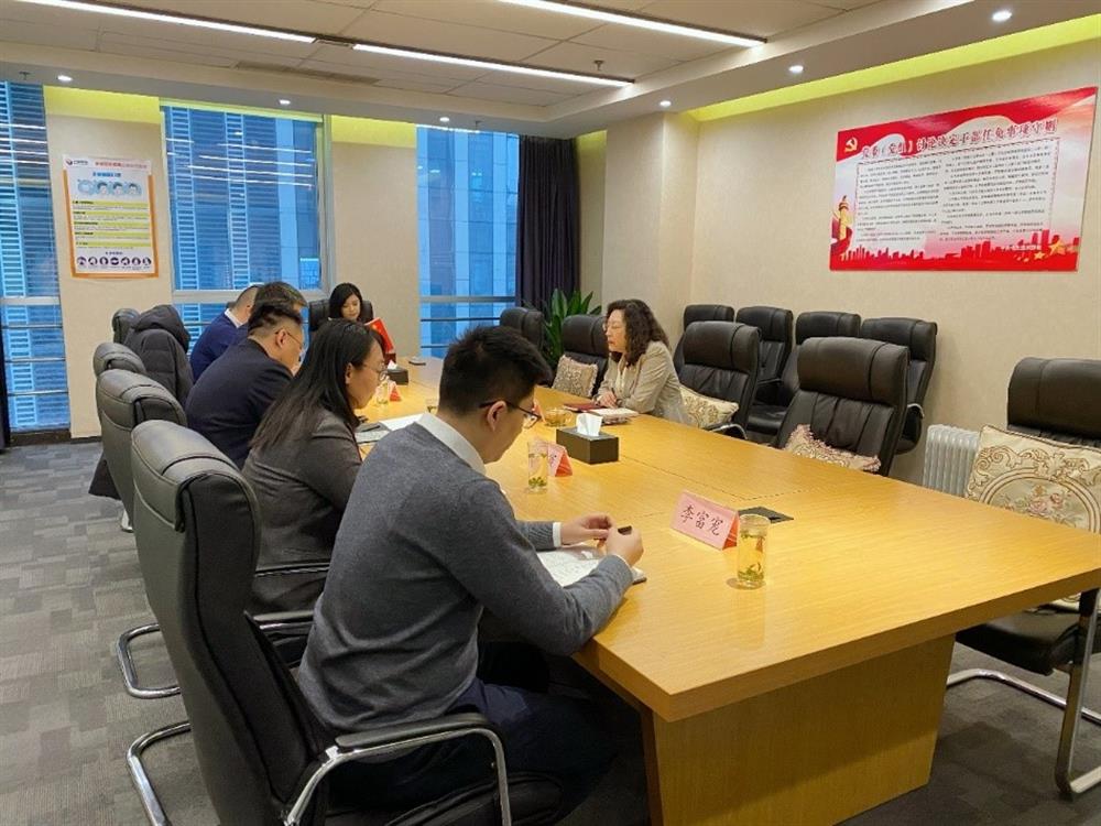 集團(tuán)黨委副書記、總經(jīng)理黃蓓調(diào)研園區(qū)集團(tuán)并召開民主生活會(huì)征求意見(jiàn)座談會(huì)