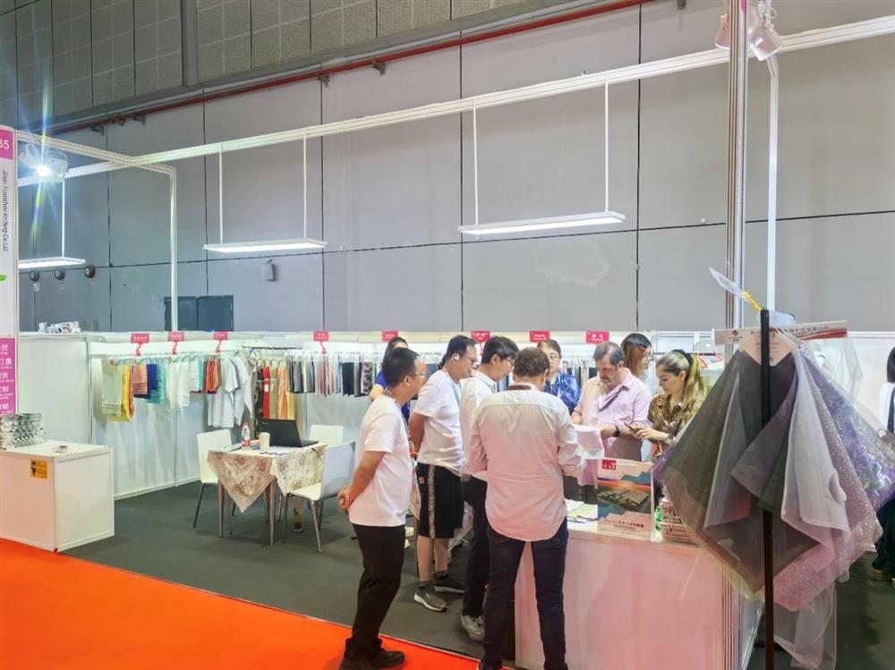 以科技綠色鏈接紡織商機！元首針織亮相2025中國國際紡織面料及輔料（秋冬）博覽會